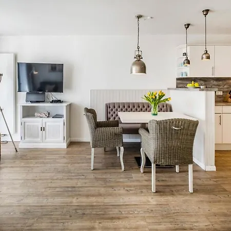 Weisse 2 2 Hafenblick